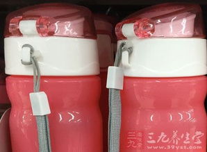 保溫杯使用誤區(qū) 泡茶裝果汁請慎重